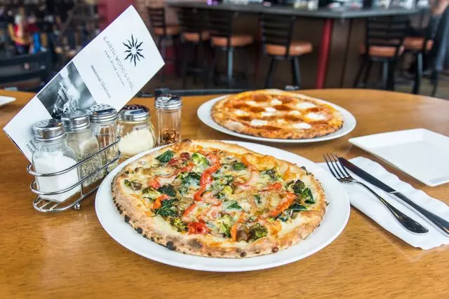 Earth, Wood, Fire & Pizza 2